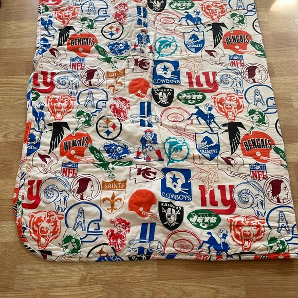 Vintage 1970s Old School NFL Football Sleeping Bag Great Vintage Logos - Picture 2 of 9